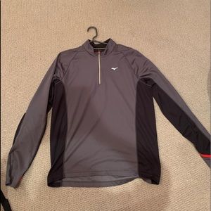 Nice Mizuno quarter zip pullover